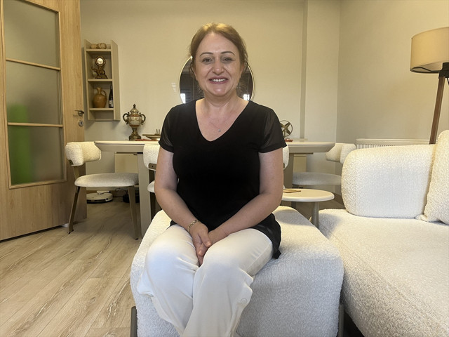 Bakan Kurum'dan Yalova'da yeni konutlarına kavuşan vatandaşlara ilişkin paylaşım - Resim: 1