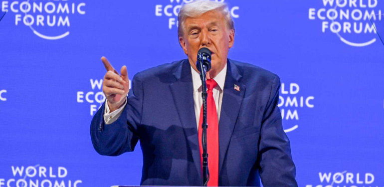 Trump’tan Davos’ta Grönland çıkışı: Ancak biz koruyabiliriz