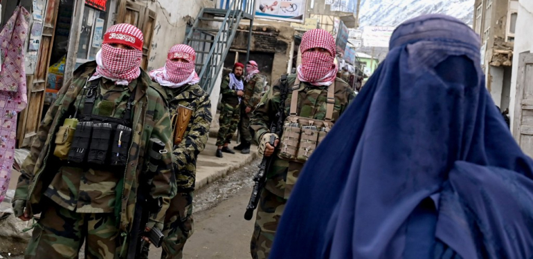 Afganistan’ta kadına dayak “kemik kırılmadığı sürece” serbest bırakıldı