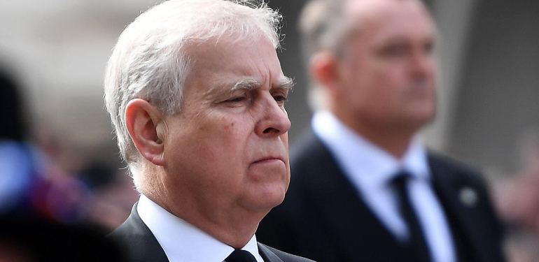 Eski Prens Andrew taht sırasından çıkarılabilir