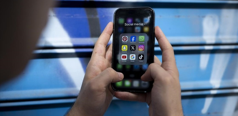 İngiltere’de sosyal medya yasağı. 16 yaş altına kısıtlanacak ya da yasaklanacak