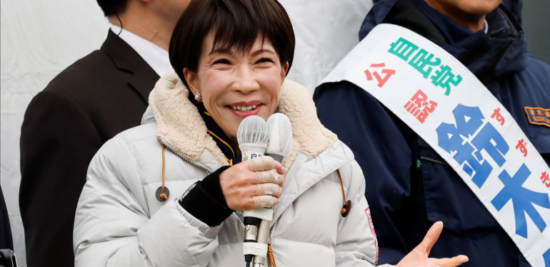 Japon Başbakanın kumarı işe yaradı, partisi erken seçimde galip geldi