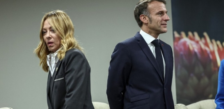 Macron’dan Meloni’ye tepki. “Başkalarında olup bitenler hakkında yorum yapmayı bırakmalı”