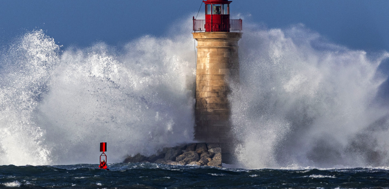 Nils Fırtınası, İspanya ve Portekiz’i kırmızı alarm geçirdi