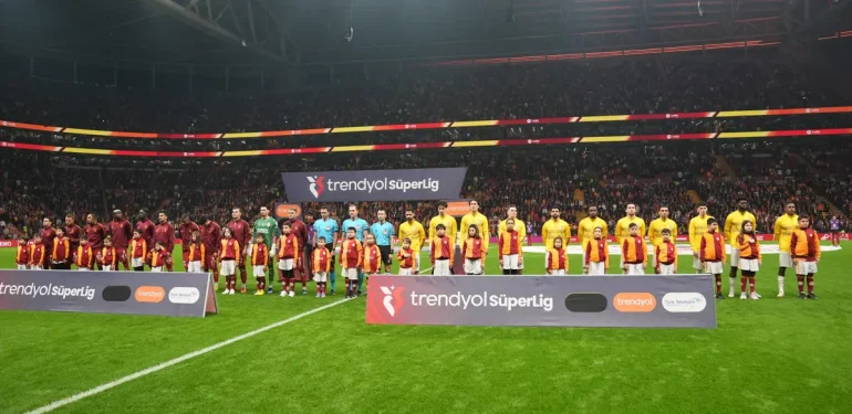 Okan Buruk’tan çift forvet tercihi, Eyüpspor karşısında 5 değişiklik