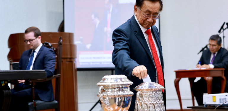 Peru’nun geçici Devlet Başkanı Balcazar oldu