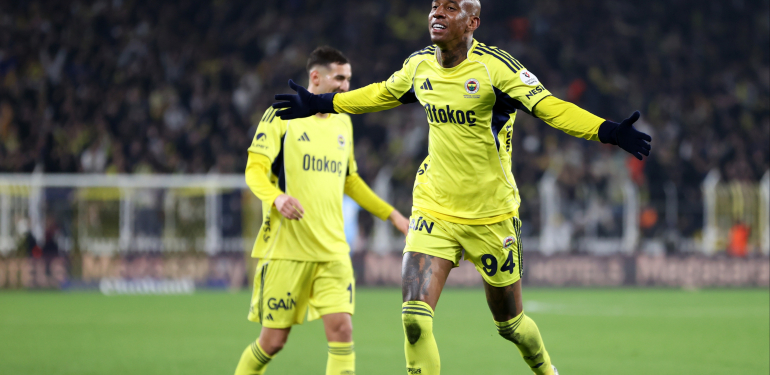 Talisca Fenerbahçe ile sözleşme uzattı