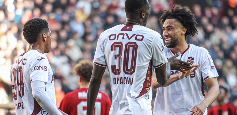 Trabzonspor, Gaziantep’te iki dakikada geri döndü